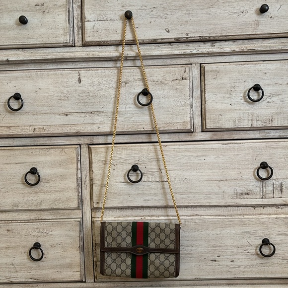 Authentic Gucci Ophidia GG Clutch in Good Condition - Picture 2 of 16